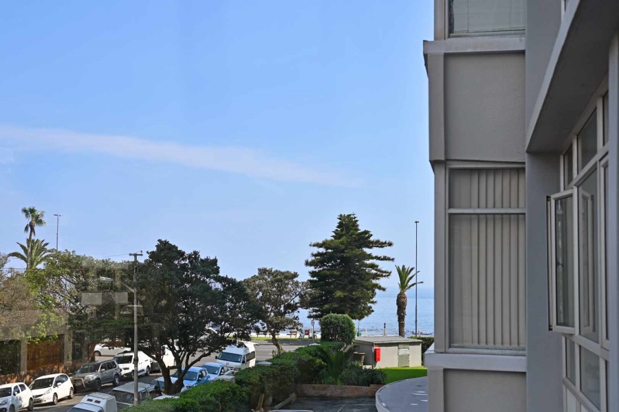 To Let 2 Bedroom Property for Rent in Sea Point Western Cape